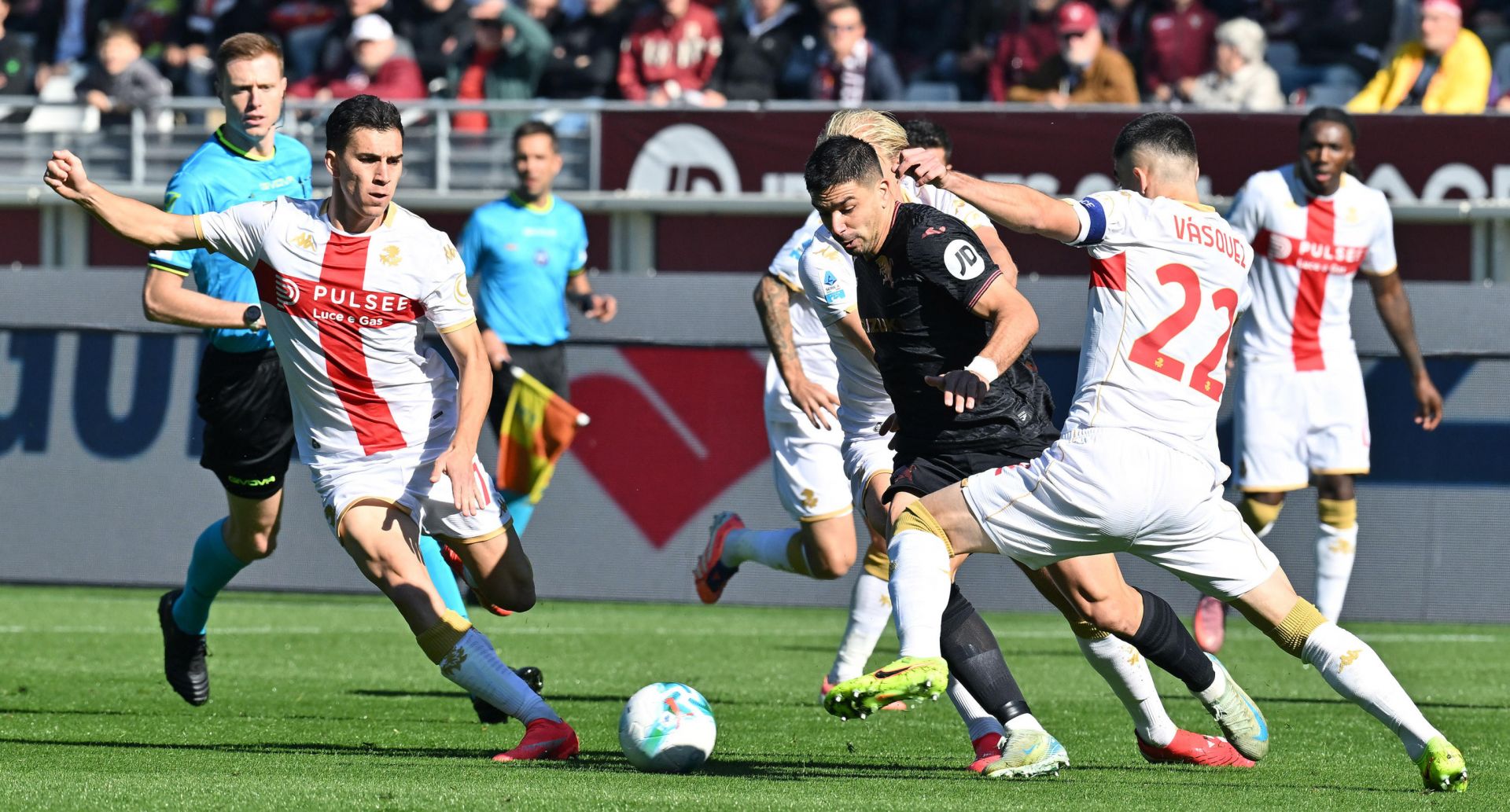 Genoa beffato 2-1 a Torino: passa con Thorsby, subisce la rimonta, poi nel recupero incappa in Paleari in vena di miracoli