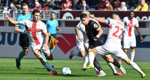 Genoa beffato 2-1 a Torino: passa con Thorsby, subisce la rimonta, poi nel recupero incappa in Paleari in vena di miracoli