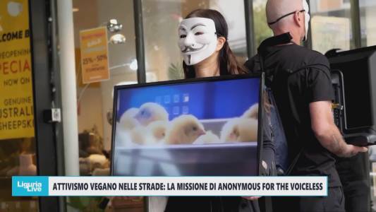 Attivismo vegano nelle strade: a Telenord la missione di Anonymous for the Voiceless