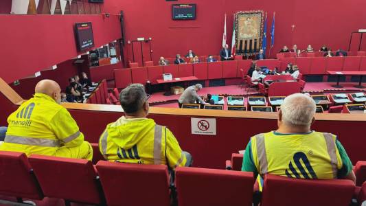 Genova: lavoratori metro senza stipendio ricevuti a Tursi da sindaca Salis, giunta e capigruppo. In vista nuova diffida alla ditta
