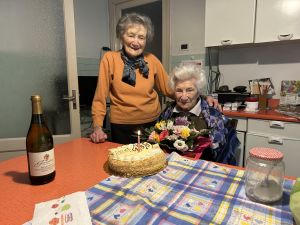 Angela e Pasqualina da Ceranesi, 194 anni in due: "I badanti non servono, lavoriamo e preghiamo"