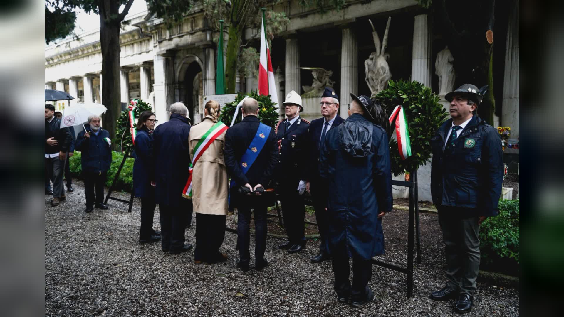A Staglieno la commemorazione dei caduti e dei defunti con Salis e Bucci