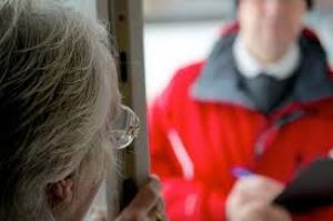 Genova, finti operatori Amiu in città, azienda: "Non aprite la porta e segnalate alle forze dell’ordine”