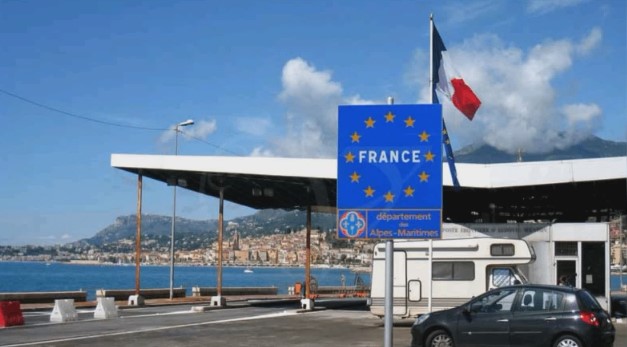 Frontiere più sorvegliate: nel 2025 fermati oltre 2.700 migranti irregolari ai confini con Francia e Slovenia