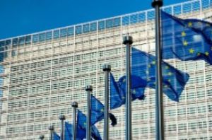 Commissione Ue adotta nuovi piani per l’AV ferroviaria e i carburanti sostenibili