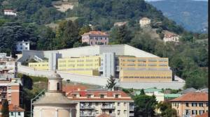 Sottrae il figlio affidato ai nonni e fugge da Nizza a Savona: arrestata 32enne grazie alla chiamata del bambino