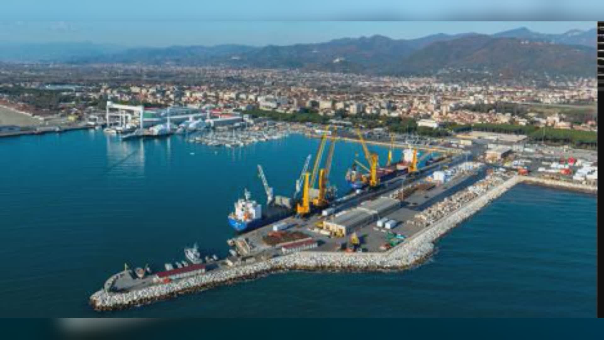 Autorità portuali, Salvini firma nomine di otto presidenti