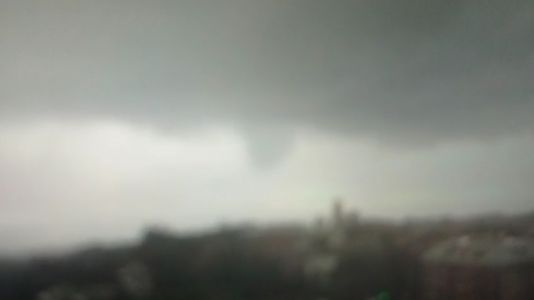 Maltempo, Genova: tromba d'aria al largo di Quarto (VIDEO)