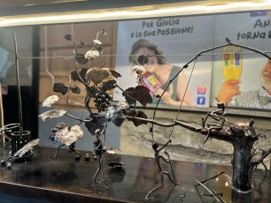 Vignaiolo e fabbro si incontrano dopo una puntata di Benvenuti in Liguria e nasce un'opera d'arte