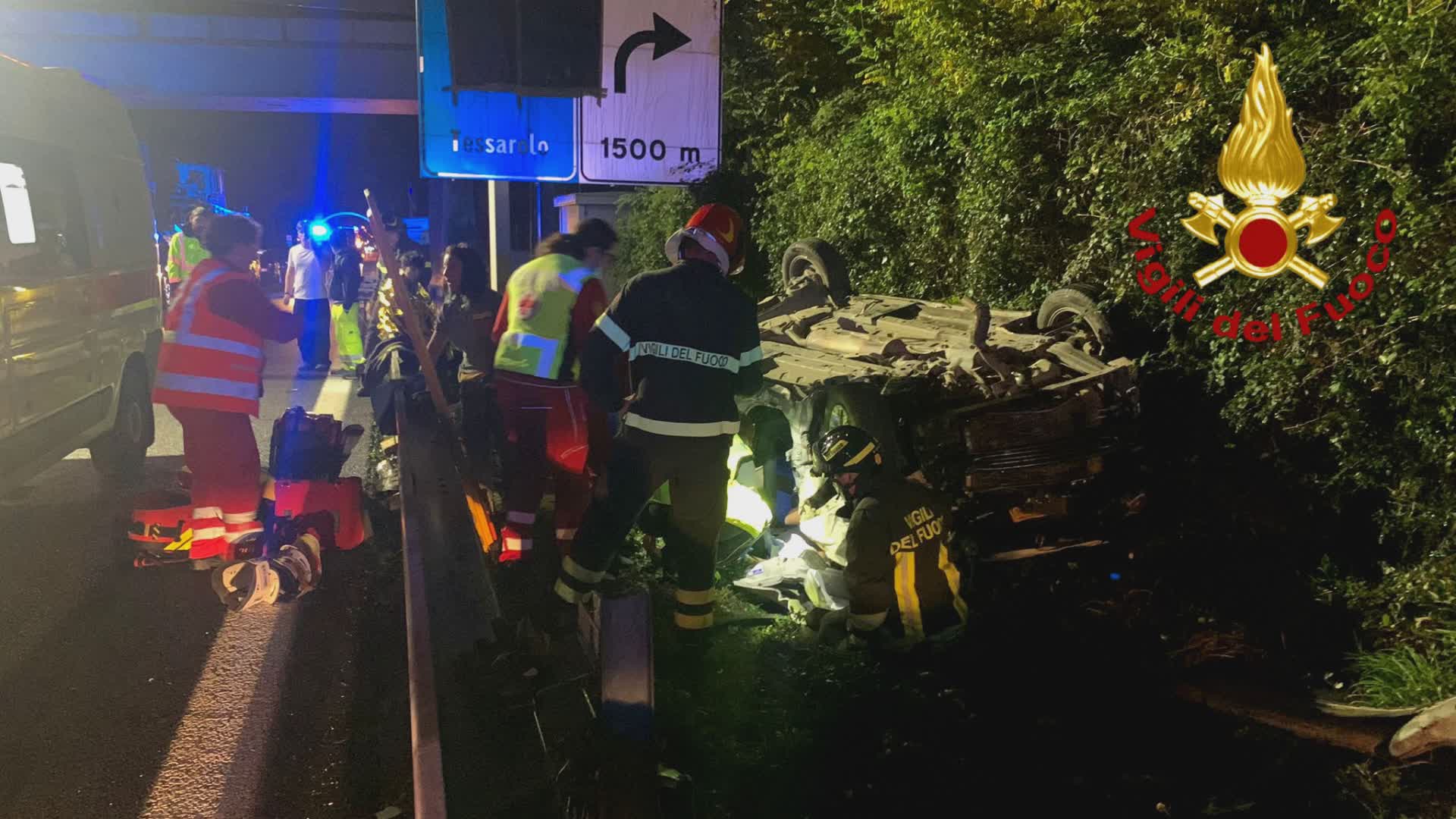 Grave incidente nella notte in A12 tra Sestri Levante e Deiva, gravi due giovani