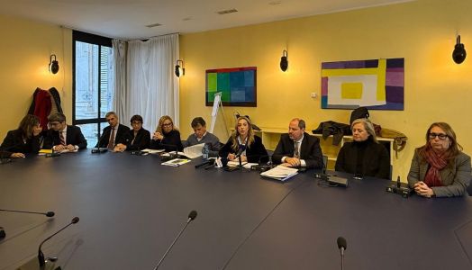 Genova, bilancio 2026: più investimenti su scuole e servizi. Aumenta l'Irpef, tassa sugli imbarchi (esclusi i residenti)