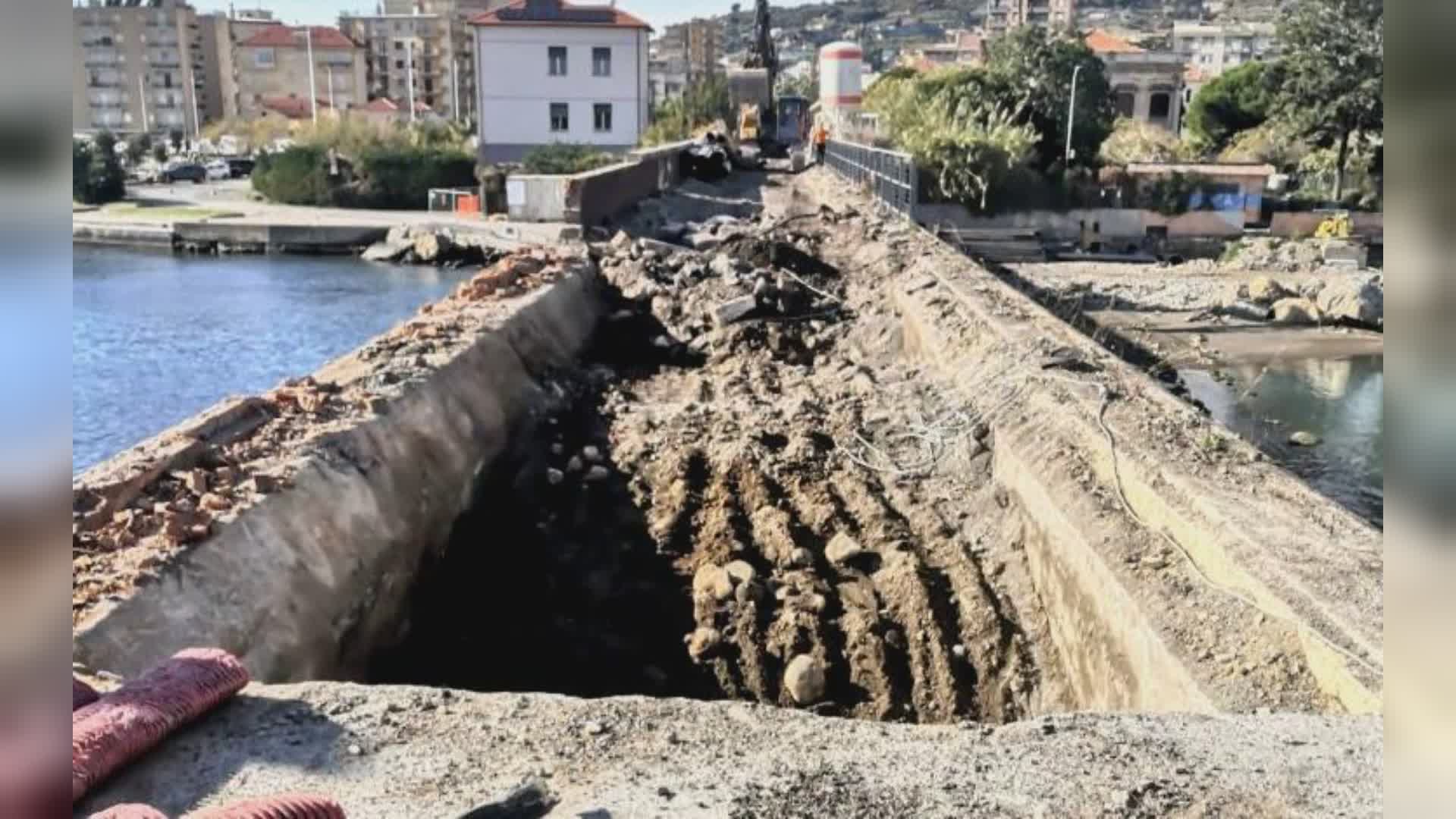 Ciclabile Riviera dei Fiori: abbattimento ponte Taggia-Riva in corso, riapertura entro estate 2026