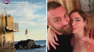 Sarah Felberbaum, moglie di De Rossi, si innamora del Genoa: la bandiera rossoblù a Boccadasse nel suo ultimo post