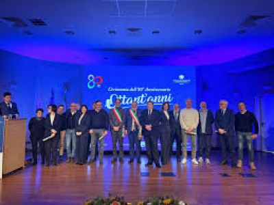 Piccolo commercio, il grido della riviera di ponente: "Regole uguali con Amazon o sarà la fine"