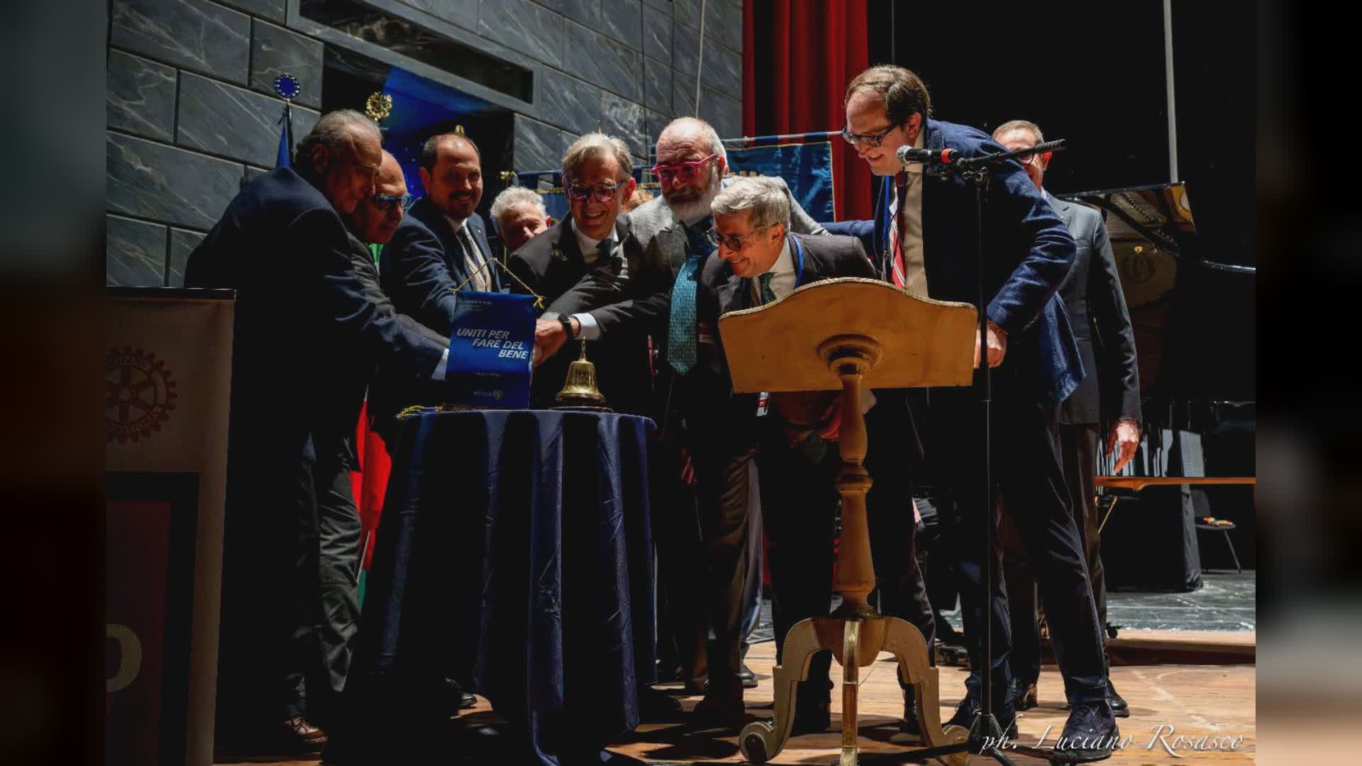 Genova, tutto esaurito al Carlo Felice per “Un soffio di speranza”: raccolti fondi per vaccinare oltre 100mila bambini contro la polio