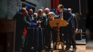 Genova, tutto esaurito al Carlo Felice per “Un soffio di speranza”: raccolti fondi per vaccinare oltre 100mila bambini contro la polio