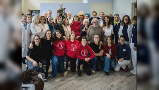 San Martino, inaugurato l'albero di Natale per i pazienti oncologici
