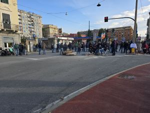 Ex Ilva, cittadini di Cornigliano esasperati dai cortei: "Chiediamo al Prefetto di intervenire. Domani alle 16 tutti in piazza Massena"