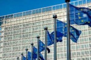 Commissione Ue adotta Rapporto su mercato del carbonio 2025