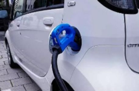 Bologna: sempre meno auto inquinanti. +26% ibride ed elettriche in città e +28% a livello metropolitano