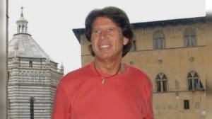 Addio a Sandro Giacobbe, la voce gentile che ha scandito mezzo secolo di canzone italiana