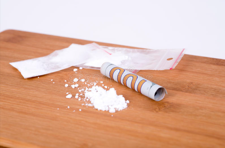 Genova: patteggiano due degli imputati per i festini a base di cocaina