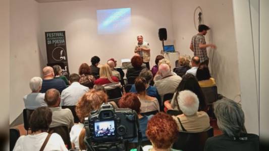 'Underground', il viaggio di Francesco Ciaponi nell'editoria alternativa sabato 13 alla Stanza della Poesia