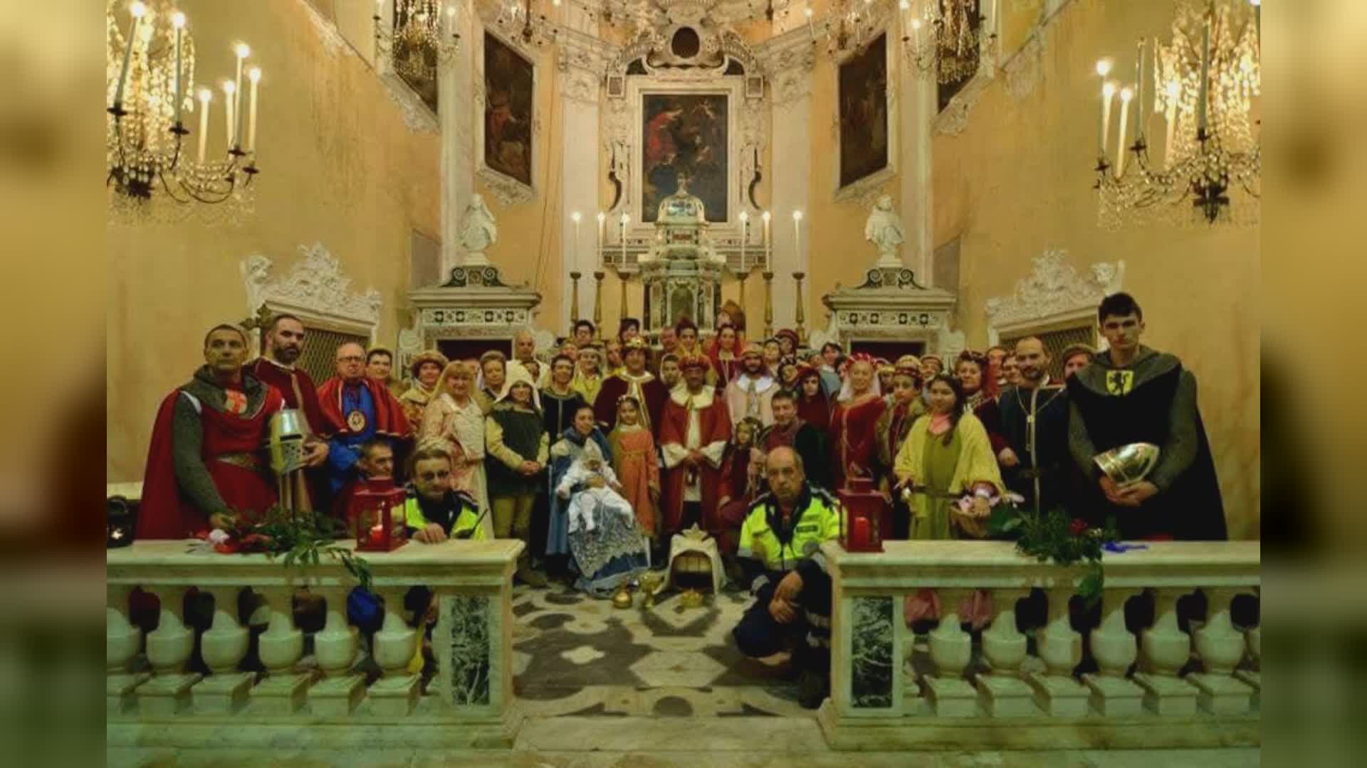 Natale a Genova, la città si accende tra presepi viventi, musica e la Casa di Babbo Natale