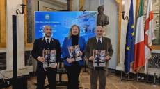 Polizia Locale di Genova, il calendario 2026 racconta la città e sostiene il Gaslini