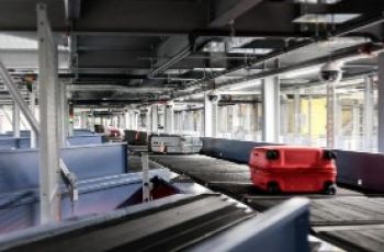 Leonardo potenzia le operazioni aeroportuali negli USA: oltre 120 mln di dollari per sistemi avanzati di gestione bagagli