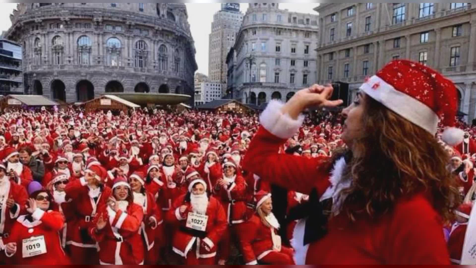 Genova, una marea di Babbi Natale invade il centro: successo per la nona Camminata solidale a favore del Gaslini