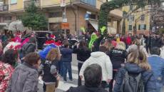 Recco: successo per il flash mob "Natale insieme è meglio". Sindaco Gandolfo: "Solidarietà nel Dna della nostra gente"