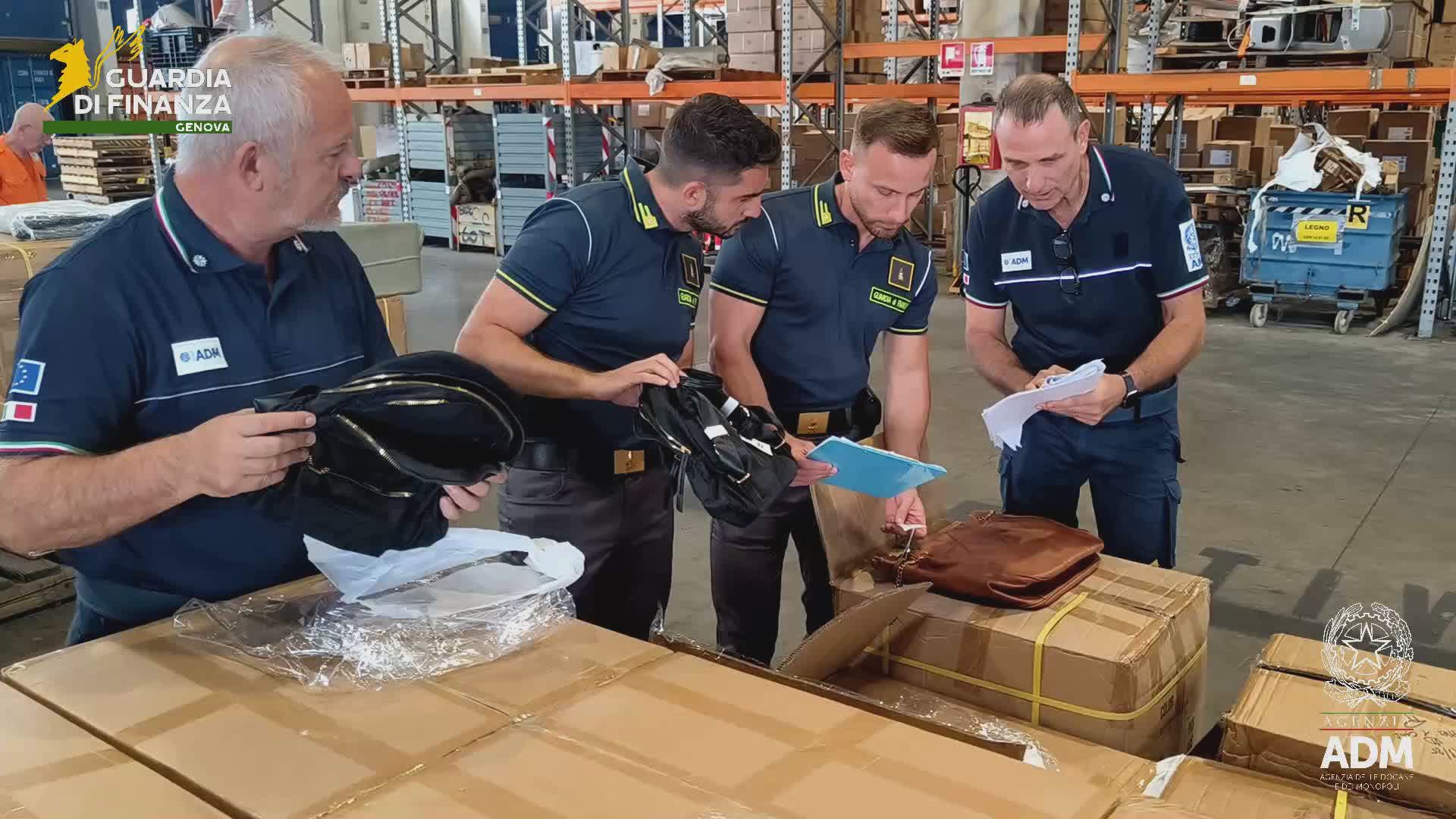 Genova Pra': maxi sequestro in porto, GdF e Agenzia Dogane intercettano oltre 20mila borse false