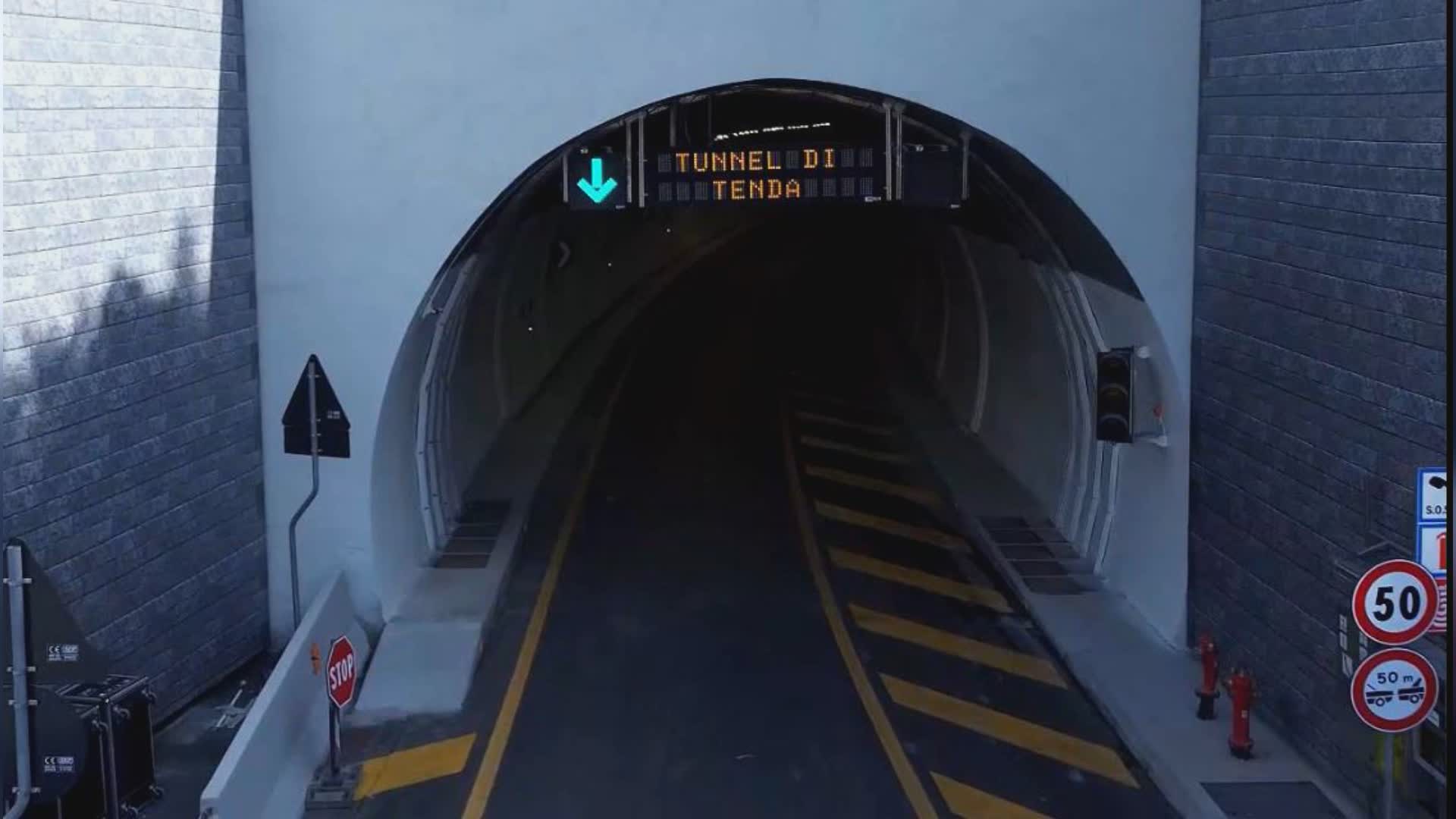 Tunnel di Tenda chiuso per rischio valanghe sul versante francese