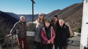 Pentema celebra trent'anni di presepe: la visita della sindaca di Genova Silvia Salis