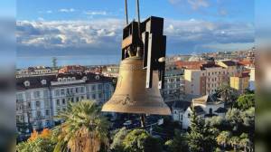 Sanremo: inaugurata la Campana dei bimbi non nati. Vescovo Suetta: "Verità del Vangelo rifugge da superficiale faciloneria"