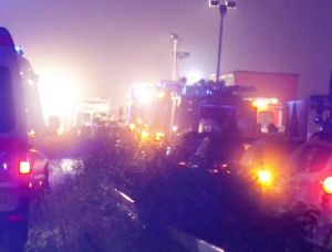 Inferno sulla A26, maxi tamponamento al Turchino: un morto e 20 feriti, autostrada chiusa fino a notte fonda