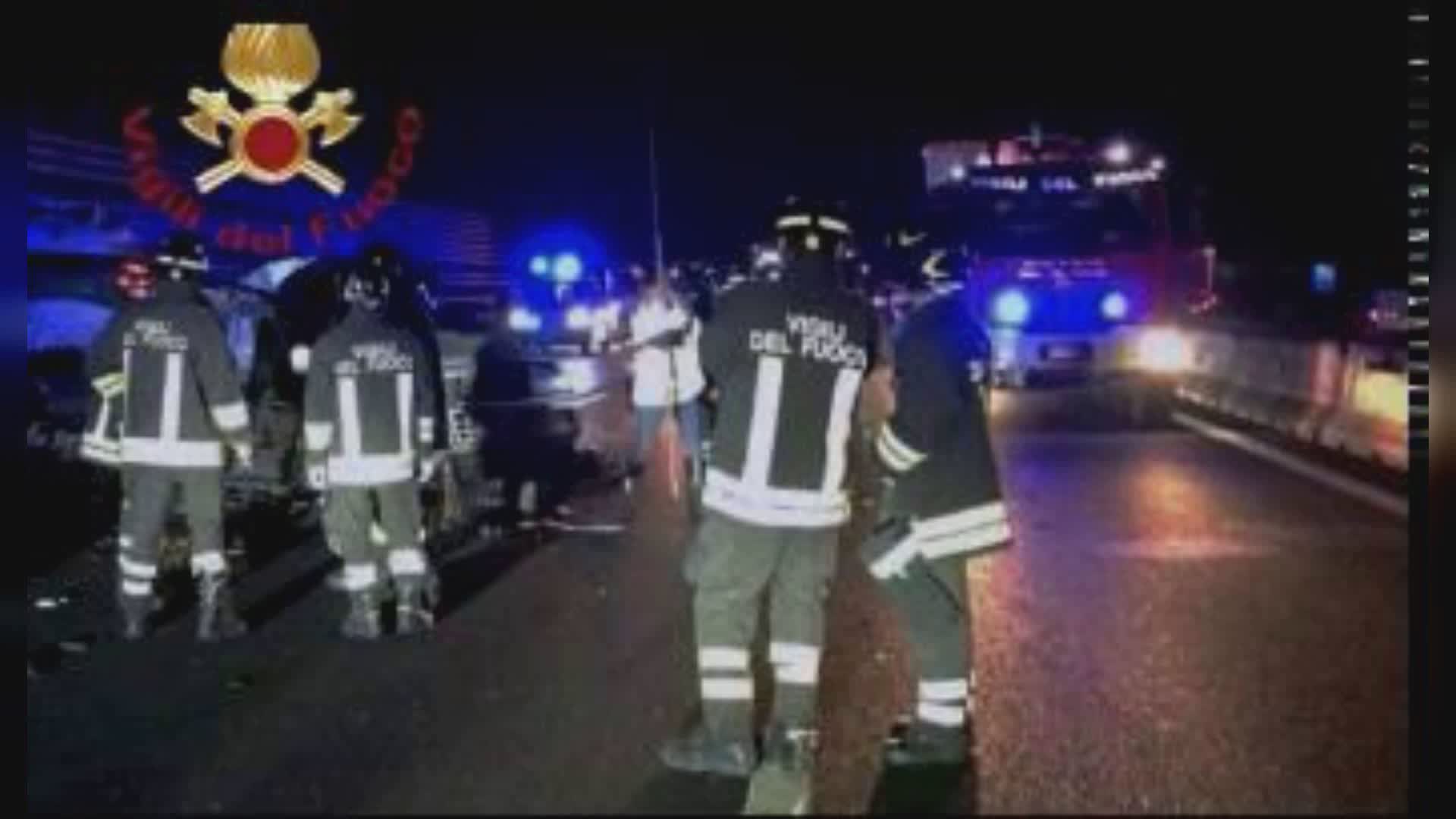 Tamponamento mortale in A26: disposta autopsia sulla vittima