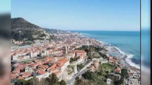 Ventimiglia, importuna una donna: uomo di origini somale inseguito e picchiato