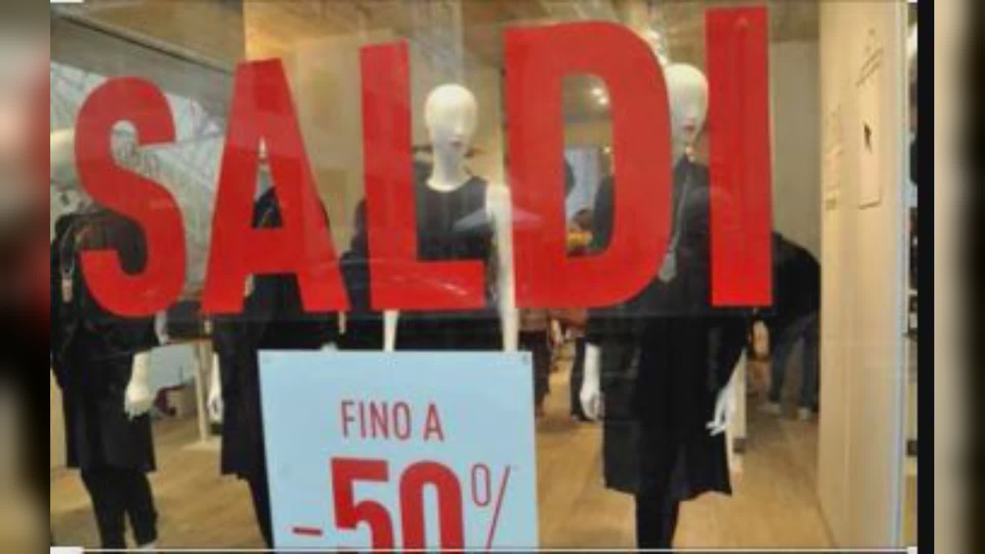 Saldi invernali al via a Genova e in Liguria: spesa media attesa di 300 euro a famiglia