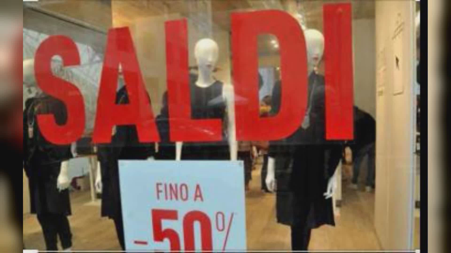 Saldi invernali al via: 6 liguri su 10 pronti agli acquisti, boom per abbigliamento e calzature