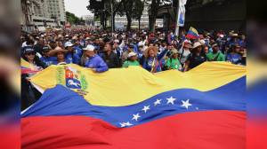Maduro deposto e arrestato da Trump: venezuelani di Genova manifestano a Caricamento, i pacifisti a De Ferrari. Condanna del Pd