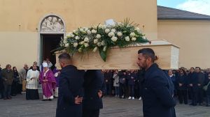 Addio a Emanuele: il funerale a Boccadasse
