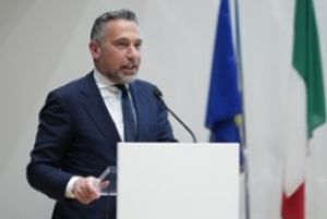 Taxi, Regione Lombardia approva modifiche a regolamento aeroportuale. Lucente: più accessibilità per persone con disabilità