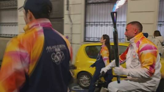 Fiamma Olimpica a Genova, da Brumotti a Oddera, da Cerruti a Cassissa: la sfilata dei tedofori