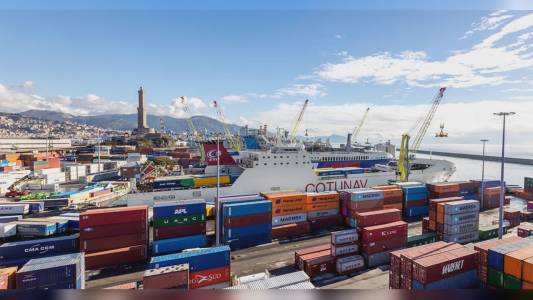 Genova. I portuali: "Non vogliamo lavorare per la guerra".