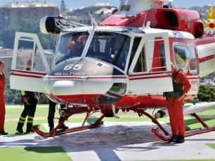 Ventimiglia: cane da caccia cade in canalone, salvato dai vigili del fuoco