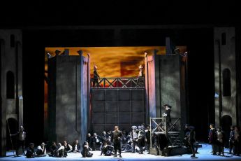 Genova, Carlo Felice: “Il trovatore” di Verdi conquista il pubblico, dieci minuti di applausi