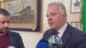 Sindaco Peracchini: "Certi gruppi usano i coltellini come fossero bicchieri d'acqua"