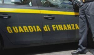 Genova, sequestrate 9 tonnellate di sigarette di contrabbando nel porto di Prà